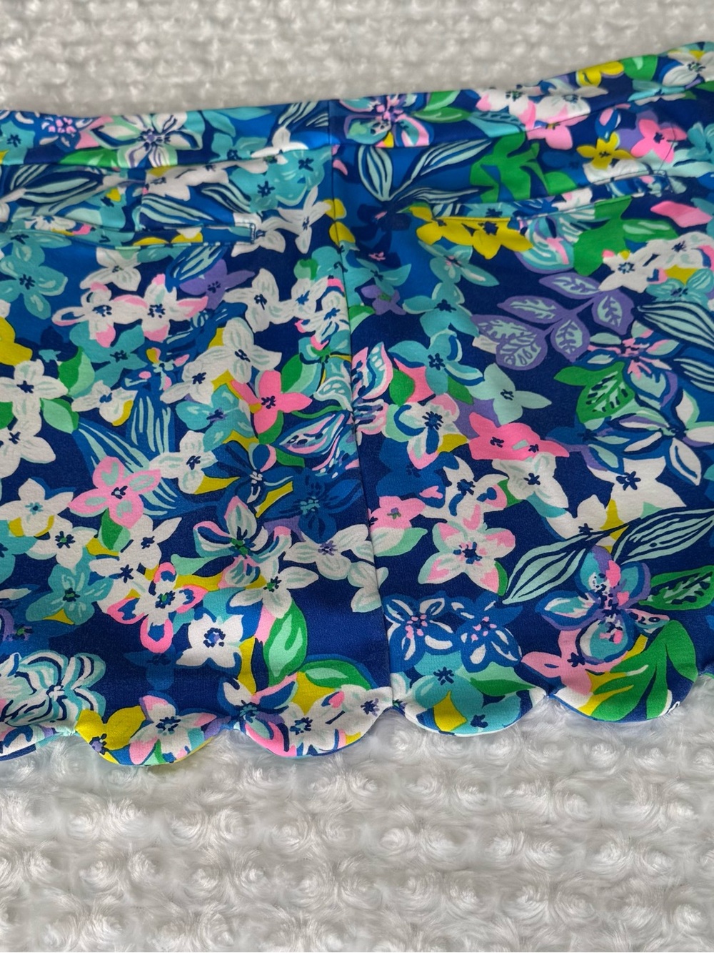 Lilly Pulitzer Golf Skort with built in white Lining - Picture 4 of 10